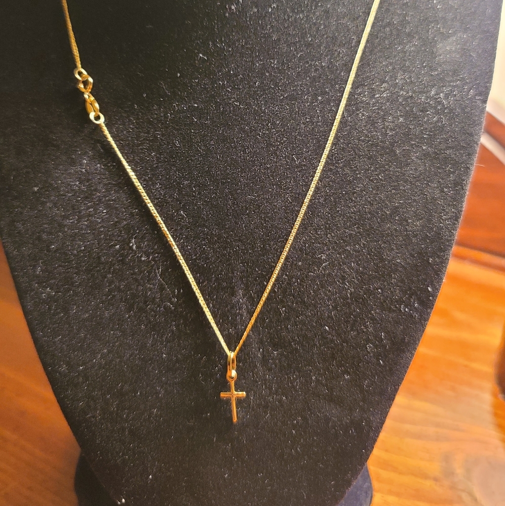 Golden Necklace Price is Firm